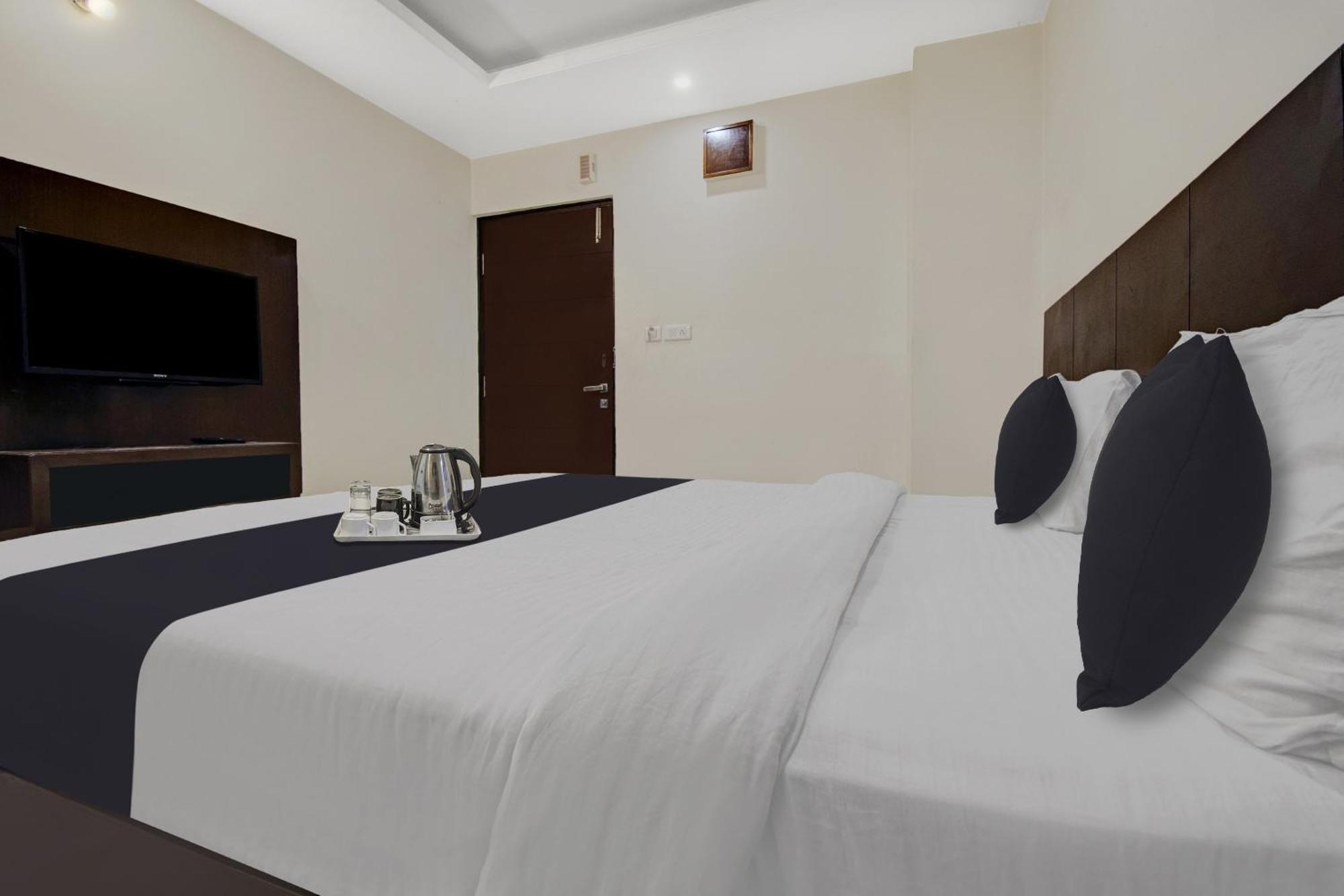 Townhouse Oak Hotel Heritage Heights Jaipur Luaran gambar